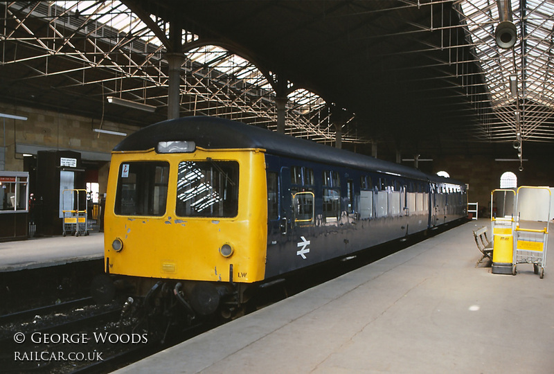 Class 105 DMU at Scarborough