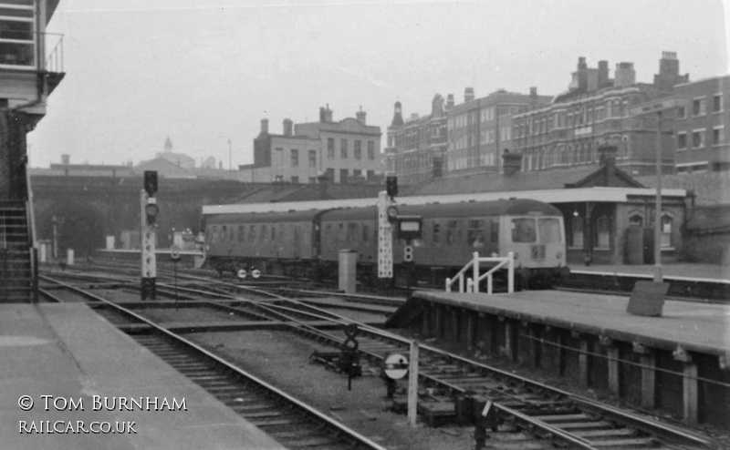 Class 105 DMU at Kings Cross York Road