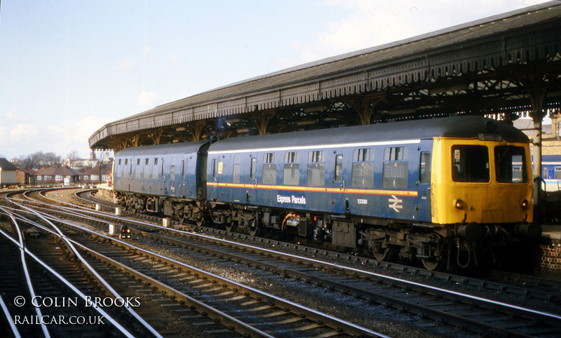 Class 105 DMU at York