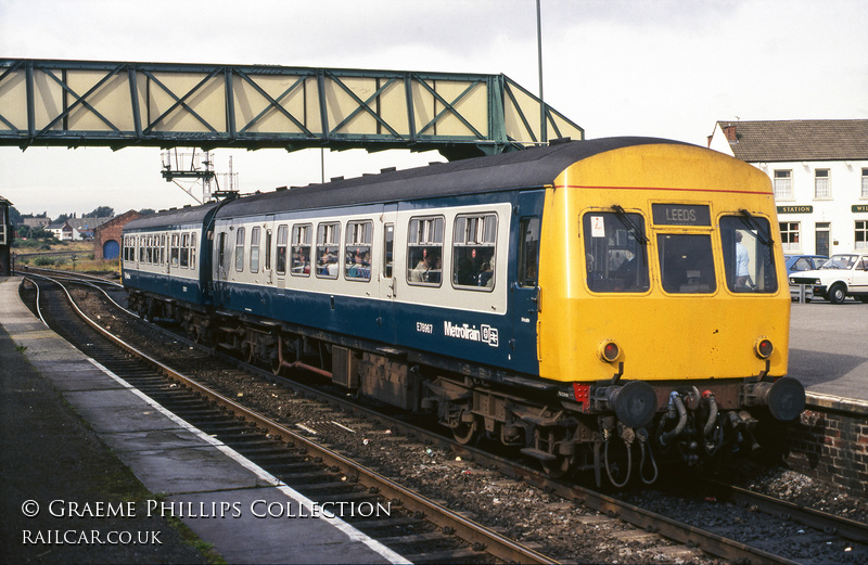Class 111 DMU at Castleford