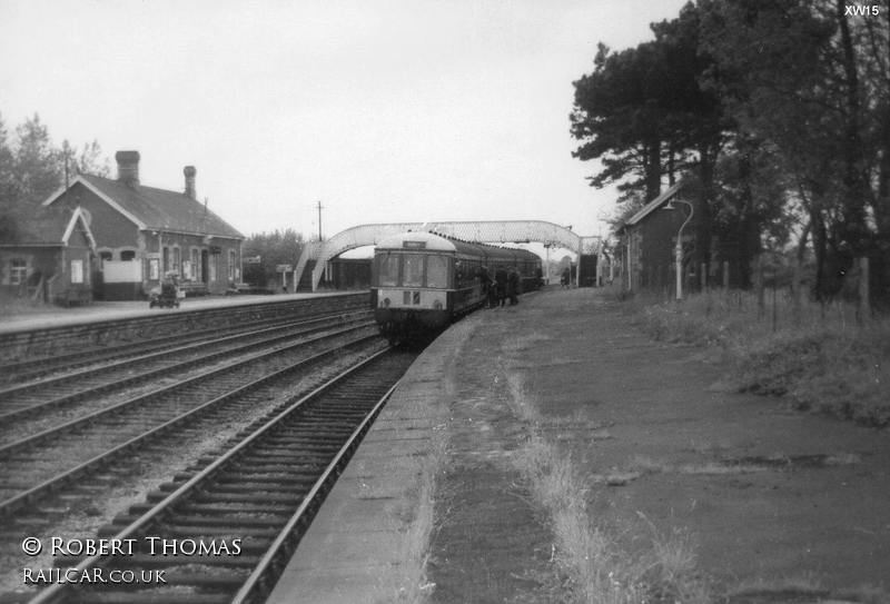 Class 116 DMU at Llantwit Major