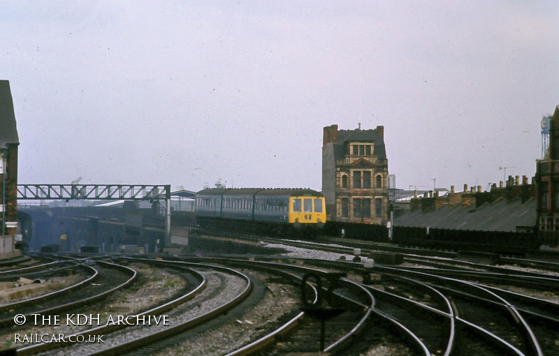 Class 116 DMU at Cardiff