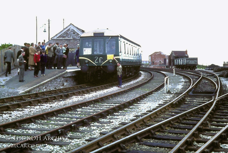 Class 116 DMU at Brixham