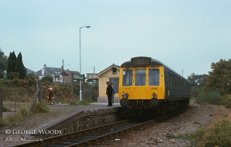 Class 118 DMU at Gunnislake