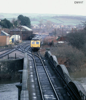  DMU