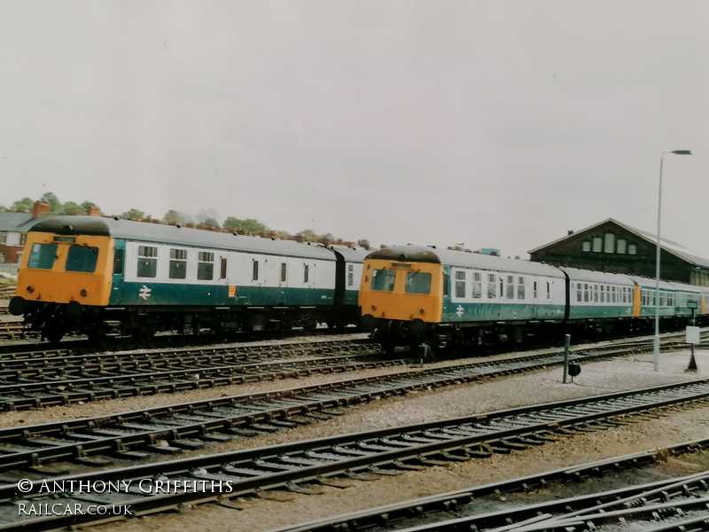 Class 120 DMU at Chester