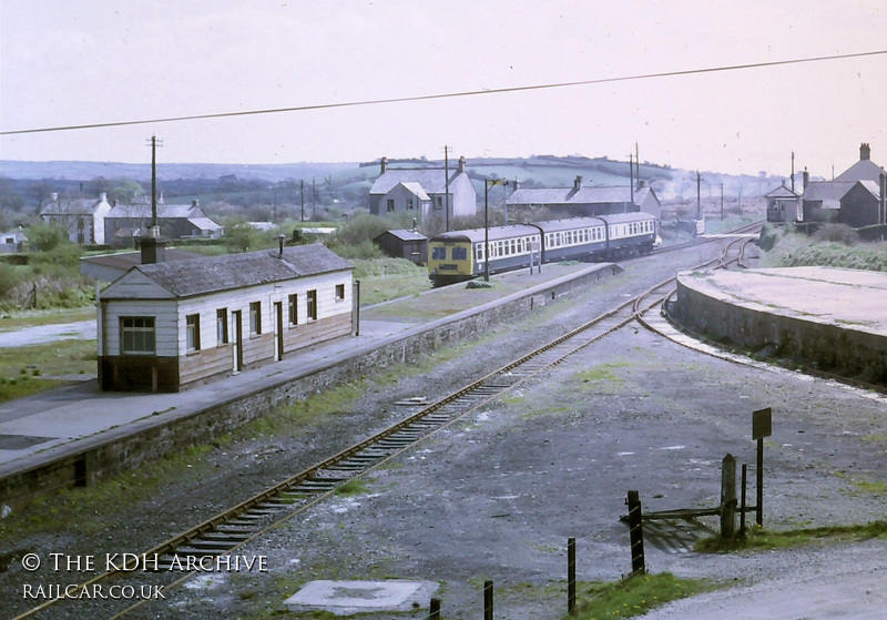 Class 120 DMU at Bugle
