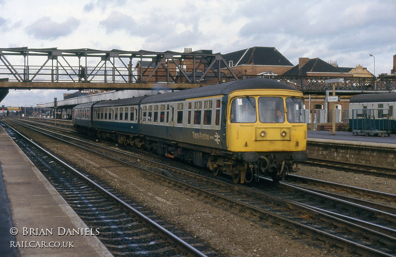 Class 124 DMU at Doncaster