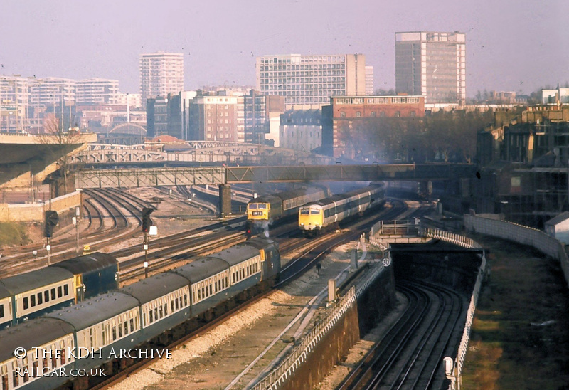 Blue pullman at Westbourne Park