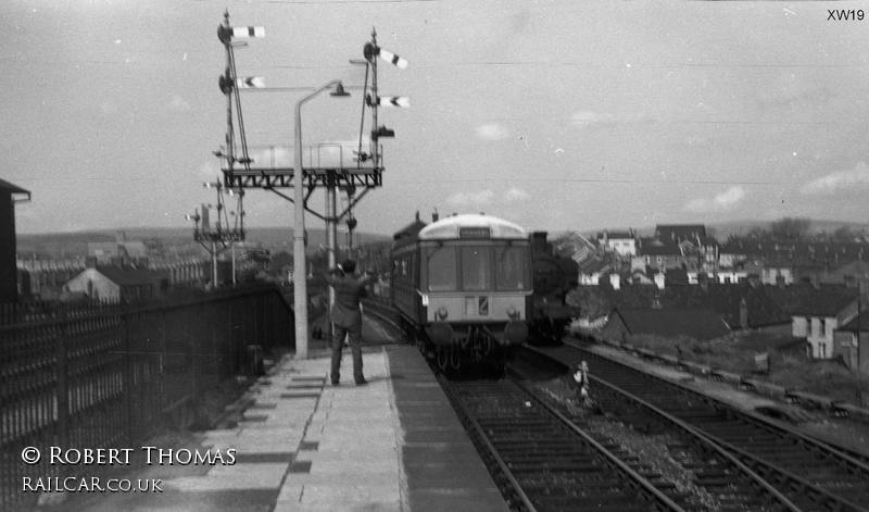 Class 122 DMU at Bridgend