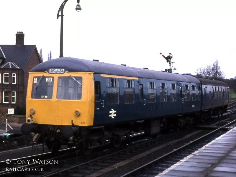 Class 105 DMU at Ipswich