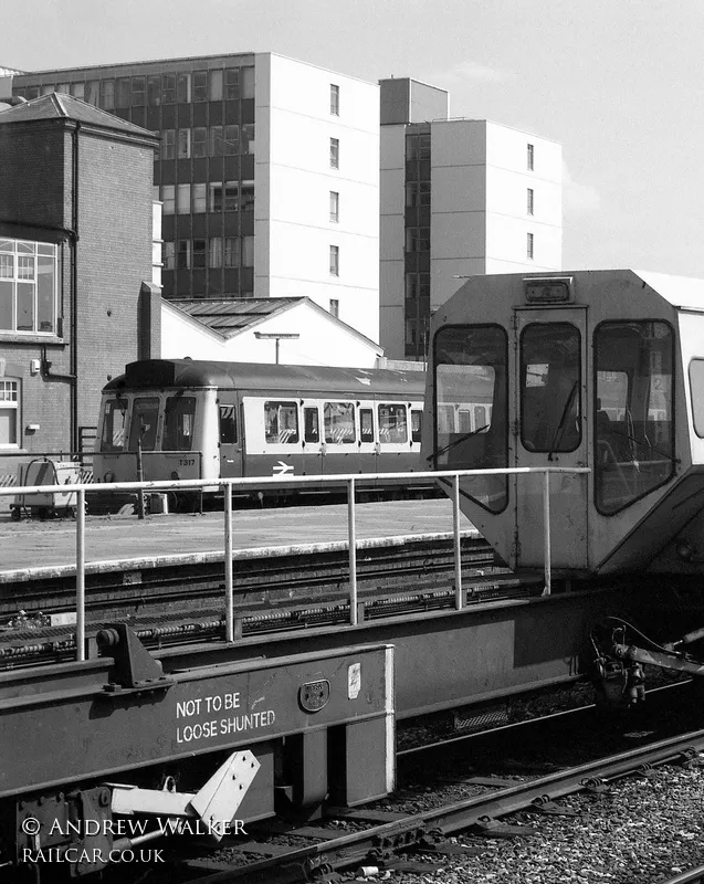 Class 118 DMU at Nottingham