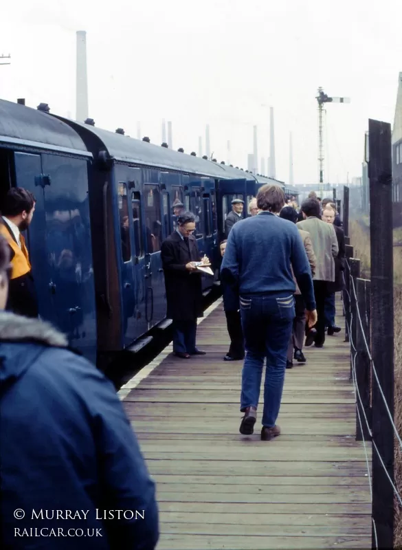 Class 127 DMU at Stewartby