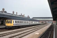 Class 117 DMU at Newbury