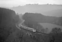 Class 118 DMU at Penadlake Viaduct