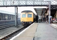 Class 120 DMU at Lincoln Central